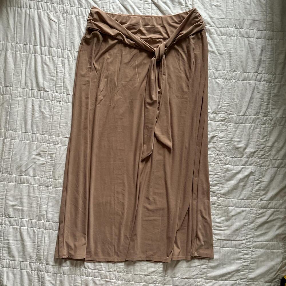 NY Collection neutral beige maxi skirt womens L layering minimalist stretchy‎